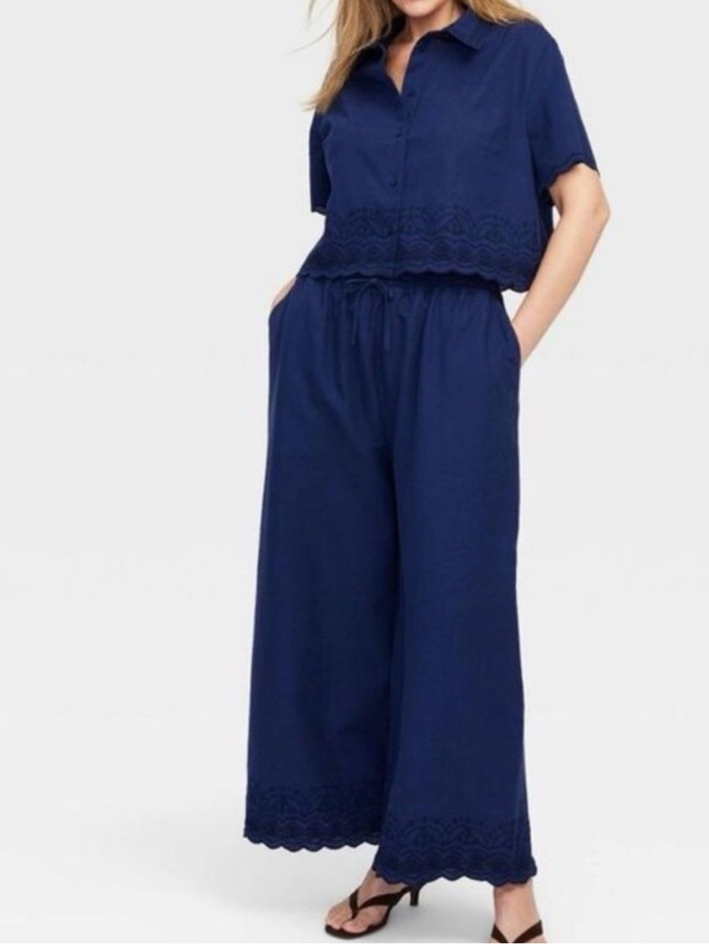 Roller Rabbit x Target navy blue 2 piece linen crop top wide leg pants size Med.
